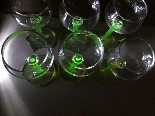 Anna Green glass ouraline uranium glass style rivaner, Collections, Verres & Petits Verres, Utilisé, Verres et Verres à shot