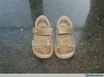 Naturino sandalen in zandkleur maat 22, Kinderen en Baby's, Kinderkleding | Schoenen en Sokken, Gebruikt, Jongen, Overige typen