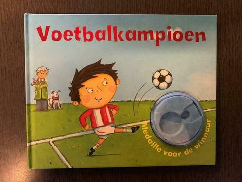 Voetbalkampioen - als nieuw, Livres, Livres pour enfants | Jeunesse | Moins de 10 ans, Comme neuf, Enlèvement ou Envoi