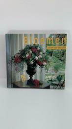 Vintage boek - bloemen KVLV bloemschikken, Utilisé