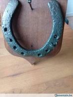 Véritable Fer à cheval clouté sur bois et fer forgé, Enlèvement, Utilisé