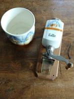 Set koffiemolen & bloempot antiek - wandkoffiemolen, Antiek en Kunst, Antiek | Keukengerei, Ophalen
