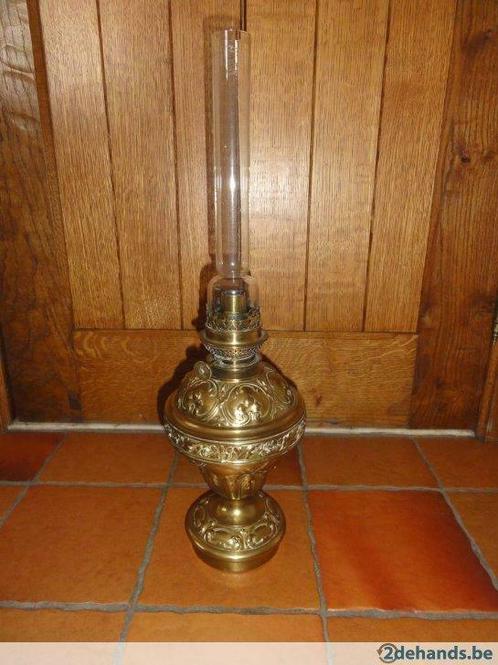 Antieke koperen olie/petroleumlamp met kristal glas, Antiquités & Art, Antiquités | Bronze & Cuivre