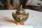 brule parfum satsuma forme losange, Antiek en Kunst, Antiek | Keramiek en Aardewerk