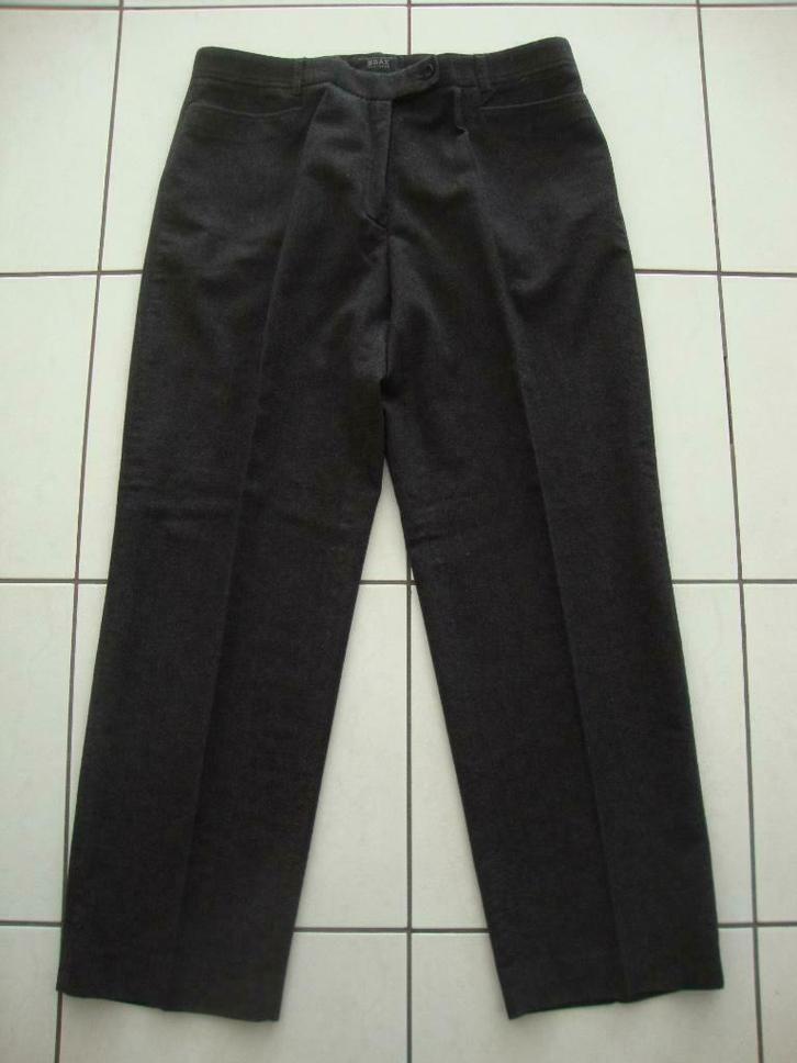 Zwarte lange broek van Brax.  -  46, Kleding | Dames, Broeken en Pantalons, Zo goed als nieuw, Maat 46/48 (XL) of groter, Zwart