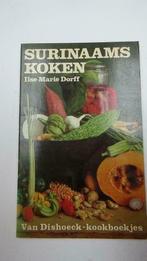 KOOKBOEK :  SURINAAMS KOKEN   1972, Livres, Livres de cuisine, Utilisé, Enlèvement ou Envoi, Asie et Oriental
