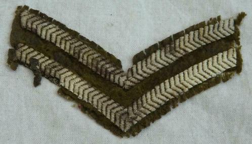 Rang Onderscheiding Chevron Korporaal, Battledress, jaren'40, Verzamelen, Militaria | Tweede Wereldoorlog, Landmacht, Embleem of Badge