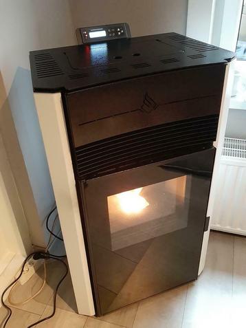 HERFST  Actie  Pelletkachel DRG ( model - 2025 - 13kw  beschikbaar voor biedingen
