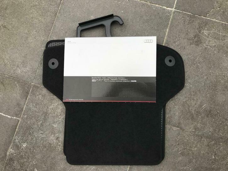 Splinternieuwe automatten (in verpakking) Audi A3 model 8P, Auto-onderdelen, Interieur en Bekleding, Audi, Nieuw, Ophalen of Verzenden