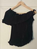 Chique zwarte polyester top met reliëf, Maat 38/40 (M), Zwart, Ophalen of Verzenden, Zo goed als nieuw