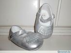 Petites chaussures bébé fille pointure 17, Fille, Utilisé