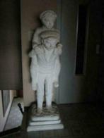 Levensgroot Carrara-beeldhouwwerk van een jongen met zijn br, Antiek en Kunst, Ophalen