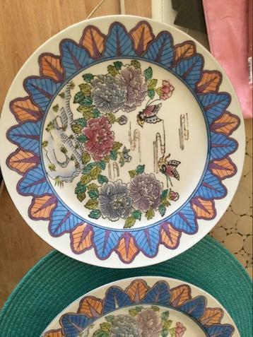 Decoratieborden porselein beschikbaar voor biedingen