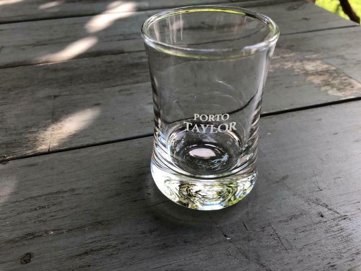 Porto Taylor glas wit opschrift, vintage, collectio, Verzamelen, Glas en Drinkglazen, Gebruikt, Overige typen, Verzenden