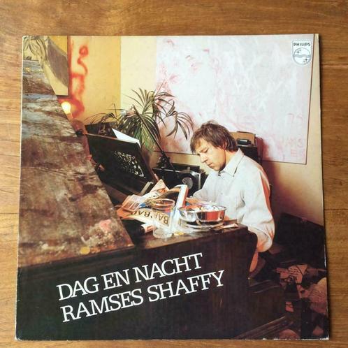 Ramses Shaffy LP Day and Night avec a.o. "Laat me" soi-disan, CD & DVD, Vinyles | Néerlandophone, Autres genres, Autres formats