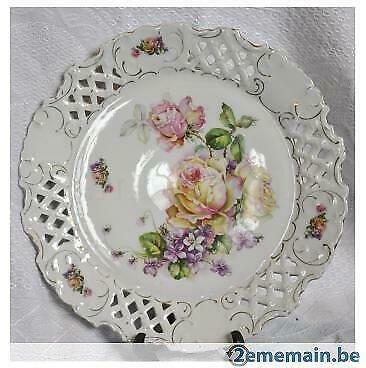 plat a tarte porcelaine ajourée fleur de rose et violette, Antiek en Kunst, Antiek | Keramiek en Aardewerk