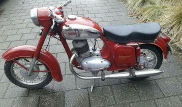 Gevraagd Tsjechische oldtimer motoren Jawa,Cz,Eso,Ogar,ect