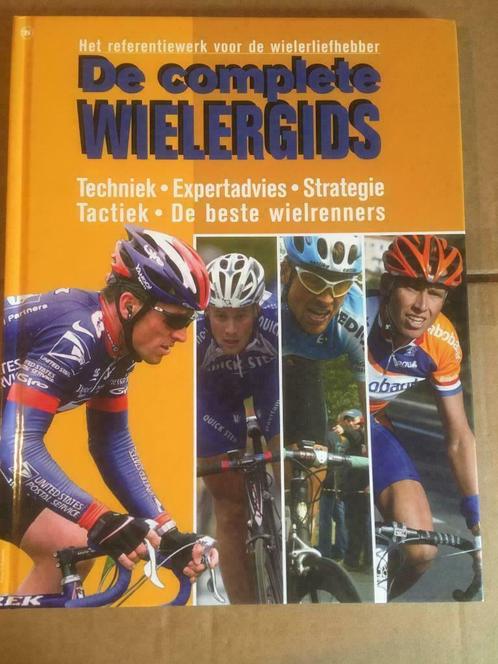 Boek Wielergids, Livres, Livres de sport, Comme neuf, Course à pied et Cyclisme, Enlèvement ou Envoi