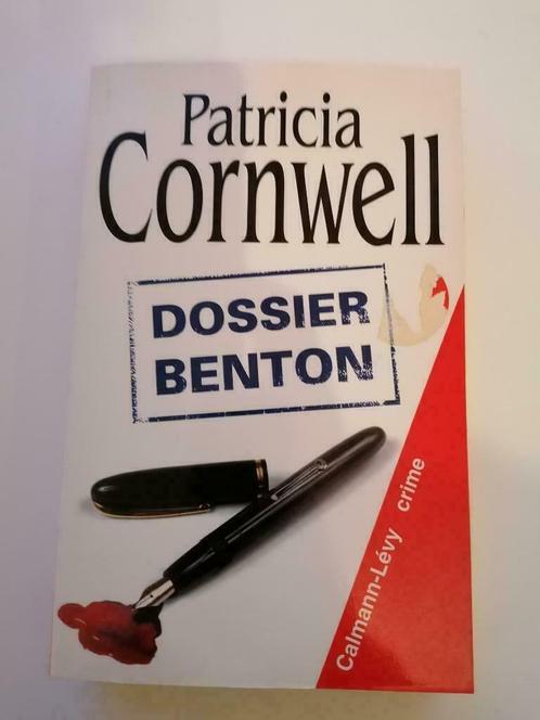 "Dossier Benton" - Patricia Cornwell, Boeken, Detectives, Zo goed als nieuw, Ophalen of Verzenden