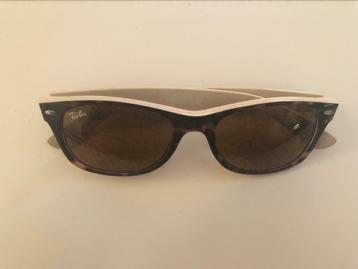 Lunettes de Soleil Femme Ray-Ban beschikbaar voor biedingen