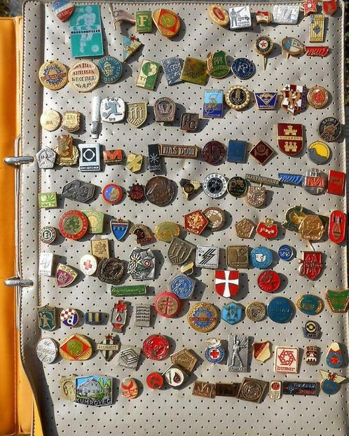Zeer grote verzameling borst spelletjes (retro)  +/- 600, Verzamelen, Speldjes, Pins en Buttons, Ophalen