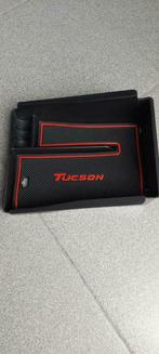 Opberg lade.voor in de middensteun Hyundai tuscon  AT, Auto's, Particulier, Te koop