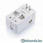 Internationale reisstekker met USB poort en in etui, Caravans en Kamperen, Ophalen of Verzenden, Nieuw