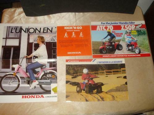 HONDA Lot 6 de 4 Anciennes Brochures et Dépliants Motos, Motos, Modes d'emploi & Notices d'utilisation, Honda, Enlèvement ou Envoi