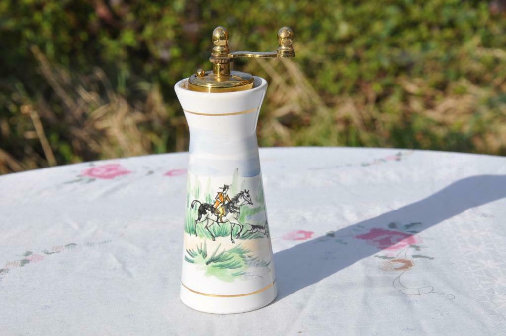 §  moulin a poivre en faience decor chasse, Maison & Meubles, Enlèvement ou Envoi, Utilisé