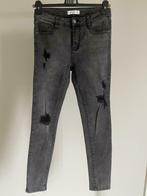 Donkergrijze jeans met zwarte scheuren, Verzenden, Nieuw, W30 - W32 (confectie 38/40), Grijs