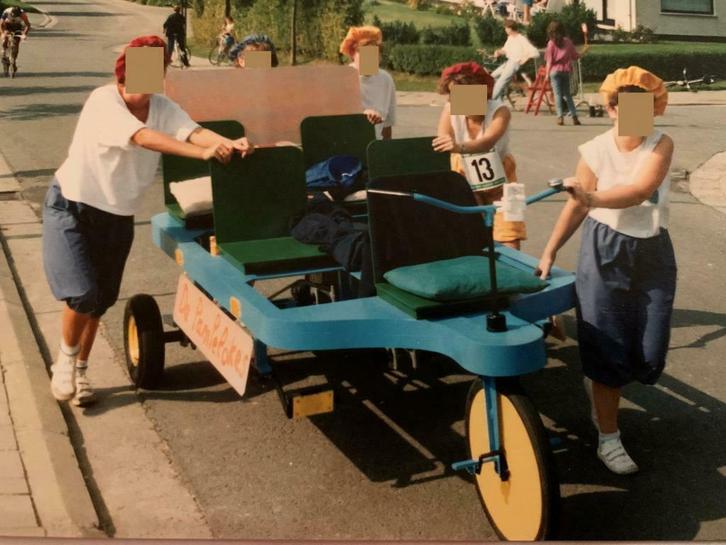 Grote driewieler voor 5 personen, Kinderen en Baby's, Carnavalskleding en Verkleedspullen, Zo goed als nieuw, Ophalen