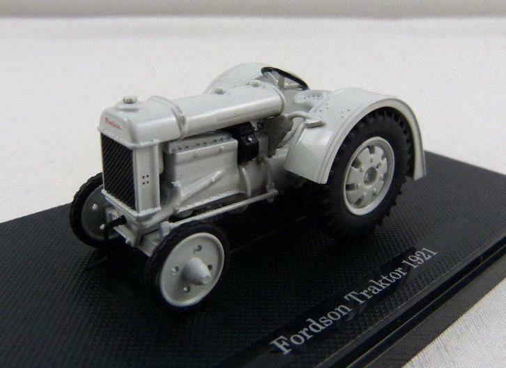 1:43 Dongguan Fordson Traktor 1921 lightgrijs, Hobby en Vrije tijd, Modelbouw | Auto's en Voertuigen, Nieuw, Overige typen, Ophalen of Verzenden