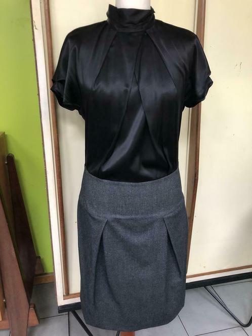 Zwart/grijze zijden/wollen jurk Caliban (Italian design), Vêtements | Femmes, Jupes, Comme neuf, Taille 38/40 (M), Noir, Longueur genou