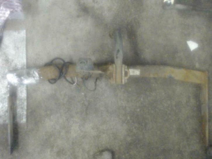 attelege  de remorquage POLO IV (9N3) PHASE 2, Autos : Pièces & Accessoires, Autres pièces automobiles, Utilisé, Enlèvement