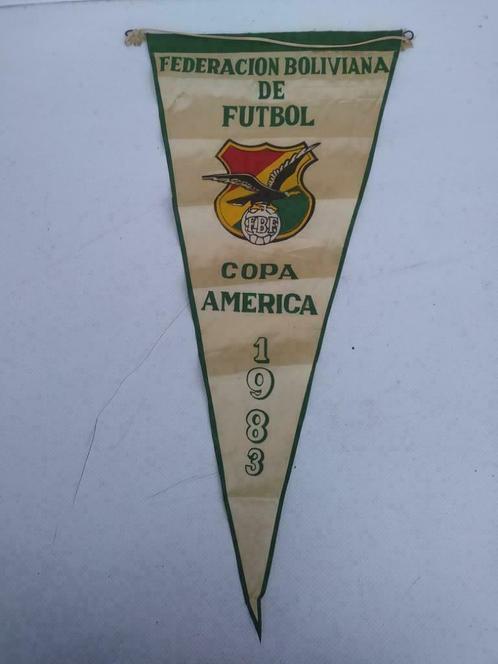 PENANT VOETBAL FUTBOL COPA AMERICA 1983 ORIGINEEL, Verzamelen, Sportartikelen en Voetbal, Gebruikt, Vaantje of Sjaal, Ophalen of Verzenden