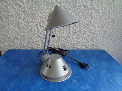Petite lampe de bureau grise, Maison & Meubles, Lampes | Lampes de table, Utilisé, Enlèvement ou Envoi