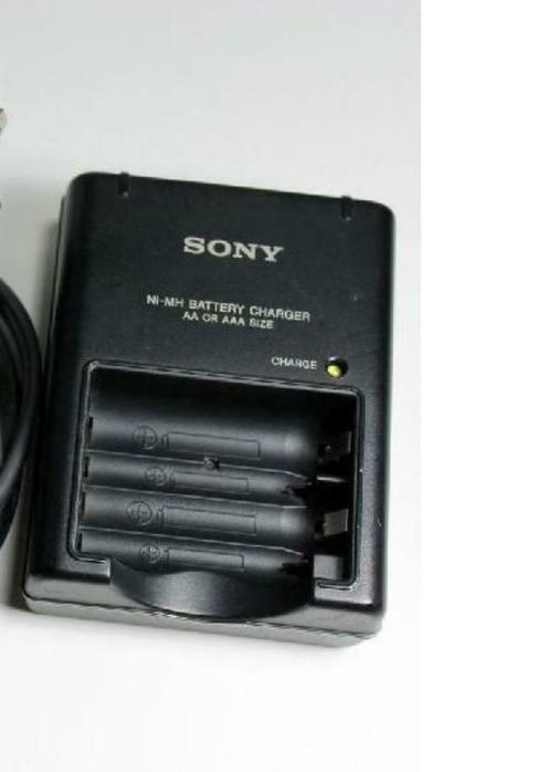 Chargeur de batterie AA ou AAA Sony BC-CS2B, Audio, Tv en Foto, Opladers, Zo goed als nieuw, Ophalen