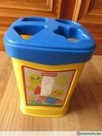 vintage Fisher Price bac avec jeux de formes a emboiter, Gebruikt, Verzenden