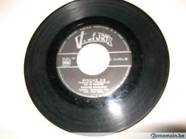 Carnaval de Binche : 1 x 45T. et 2 x 33 T., CD & DVD, Vinyles | Autres Vinyles, Enlèvement