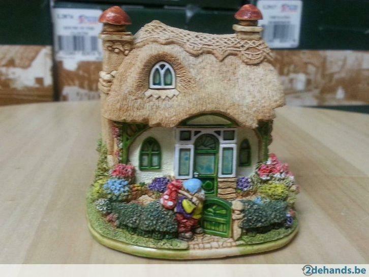Lilliput Lane L2633   Welcome Gnome, Hobby en Vrije tijd, Modelbouw | Overige, Nieuw, Ophalen of Verzenden