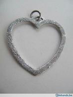 zilveren (met zilverstempel) hanger in de vorm van een hart, Bijoux, Sacs & Beauté, Bracelets à breloques, Or, Enlèvement ou Envoi
