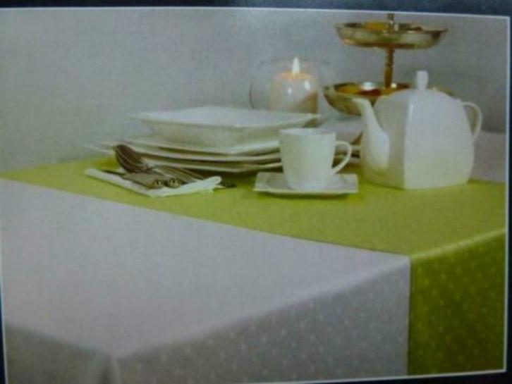 1 wit tafellaken en 2 groene lopers, Huis en Inrichting, Tafelkleden, Nieuw, Rechthoek, Binnen, Verzenden