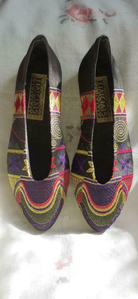 Chaussure plate dame tissu brodé pt 36 (ref238caisse), Vêtements | Femmes, Chaussures, Neuf, Ballerines, Enlèvement ou Envoi