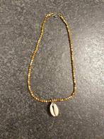 Ketting met schelp, Handtassen en Accessoires, Kettingen, Met hanger, Gebruikt, Beige, Ophalen of Verzenden