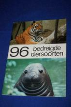 96 bedreigde diersoorten ( compleet , De Beukelaer ), Boeken, Prentenboeken en Plaatjesalbums, Ophalen of Verzenden, Zo goed als nieuw