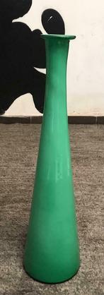 DESIGN VINTAGE VAAS MELKGLAS 49,5cm HOOG, Antiek en Kunst, Ophalen