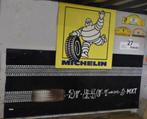 Michelin publicité pneus sur grands  panneaux, Enlèvement, Utilisé