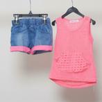 Ensemble t-shirt rose + short en jeans 4 ans, Fille, Utilisé, Enlèvement ou Envoi