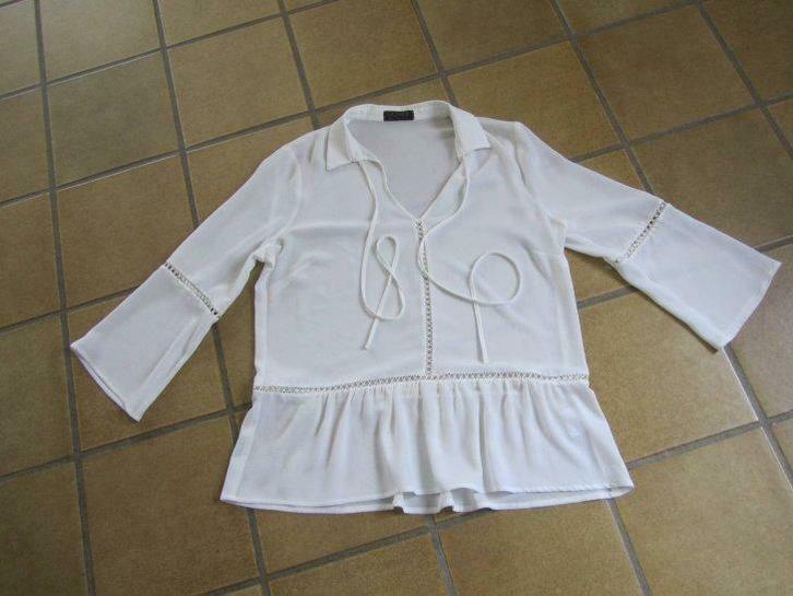 Giovane witte blouses maat B. 42 - NL. 40, Vêtements | Femmes, Blouses & Tuniques, Porté, Taille 42/44 (L), Blanc, Enlèvement ou Envoi