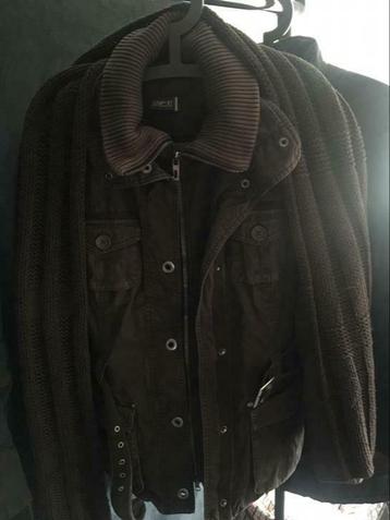 Jas Esprit beschikbaar voor biedingen